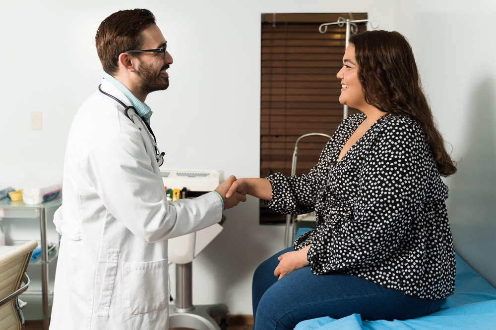 Doctor consulting with patient about a weight loss plan for diabetes